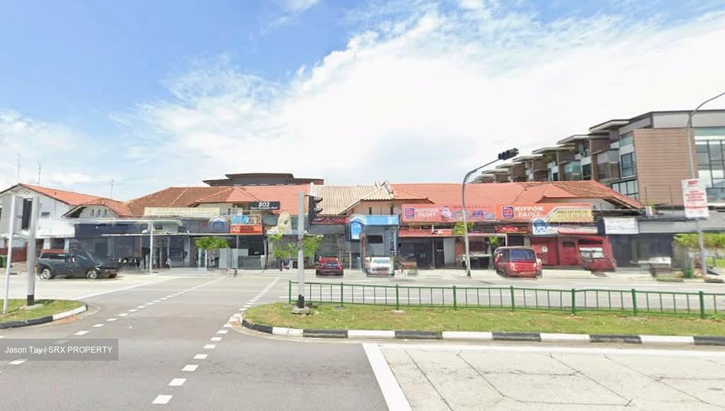 Upper Serangoon Road (D19), Shop House #581695021